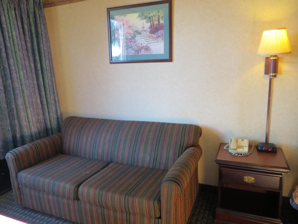 Eurotel Inn Maitland Habitación foto